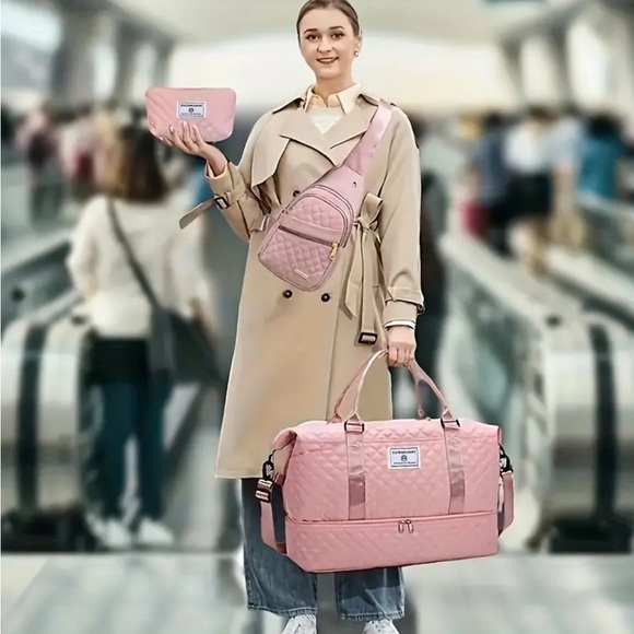 3 piece Pink Quilted Travel Bag Set with Versatile Design brand new - Picture 2 of 8